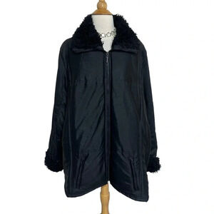 Lane Bryant 22/24 stylish black coat faux fur collar & wrist pockets jackets